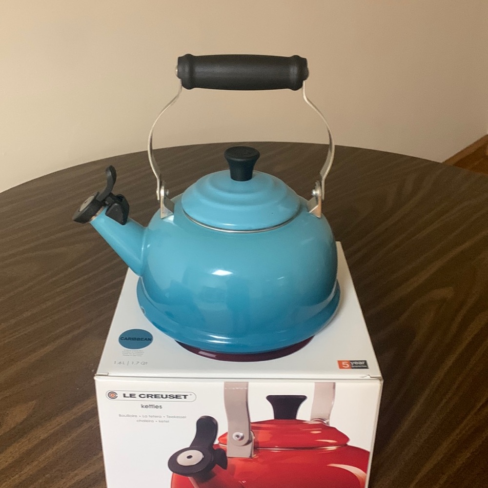 Le creuset Teapot kettle Caribbean blue 1.7 qt